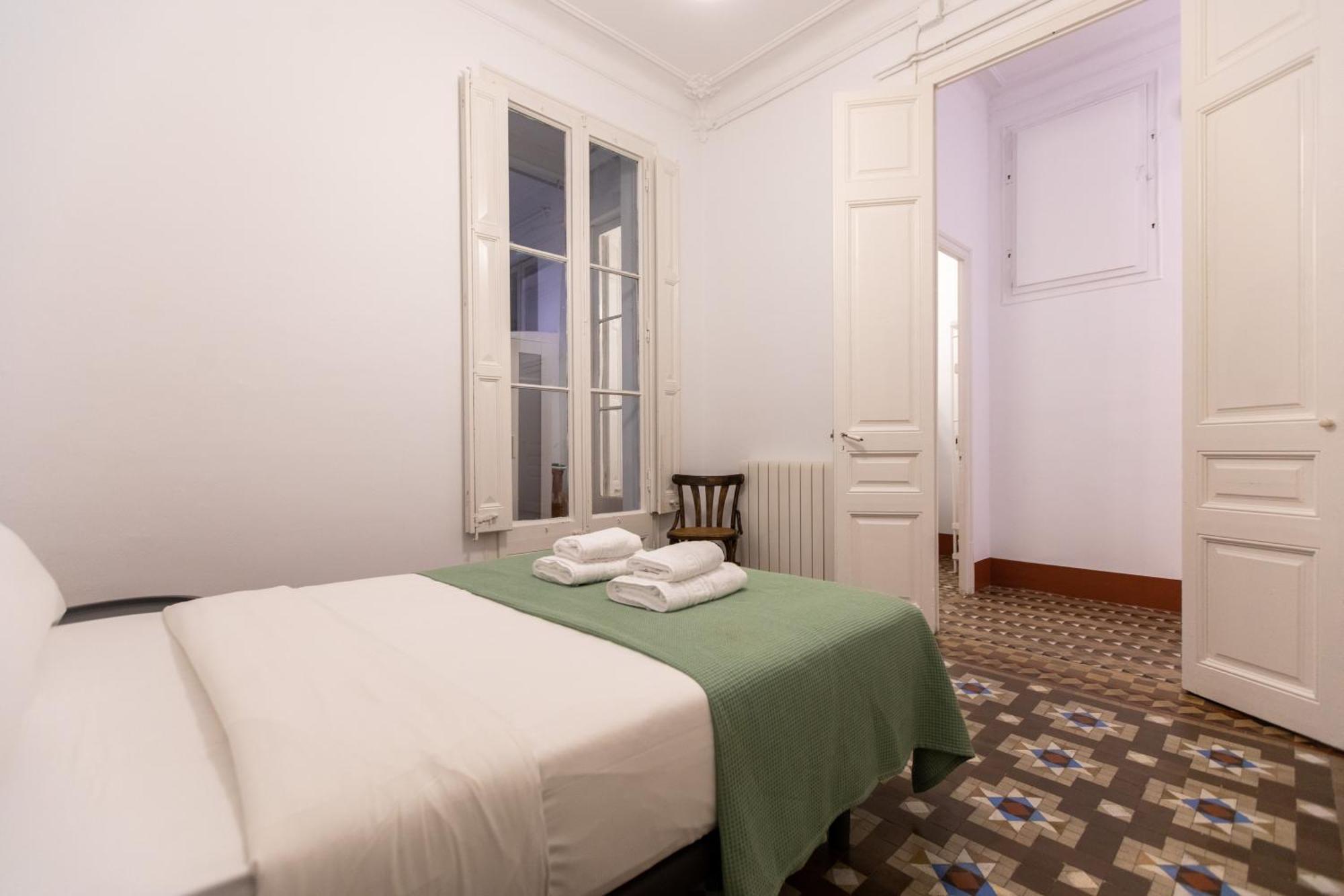 Bp2 - Big For Groups In Bcn Center Hutb - 77390 Barcelone